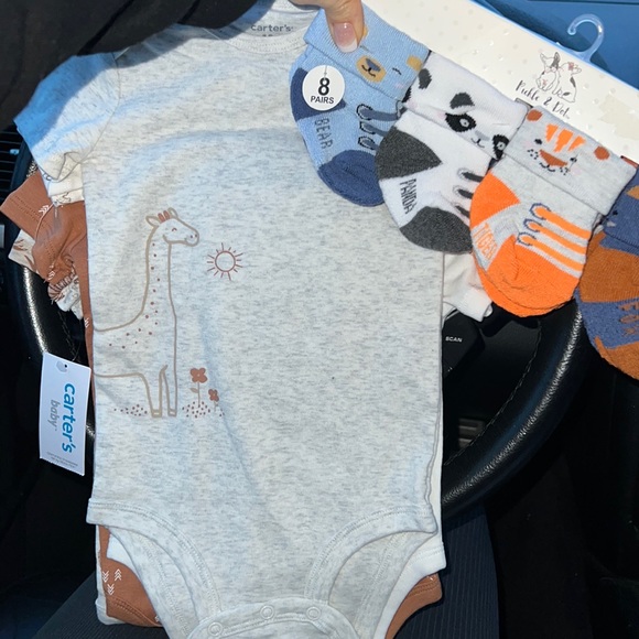 Carter's One Pieces 5 Pc Sies 8 Socks My Baby Is Too Big For These